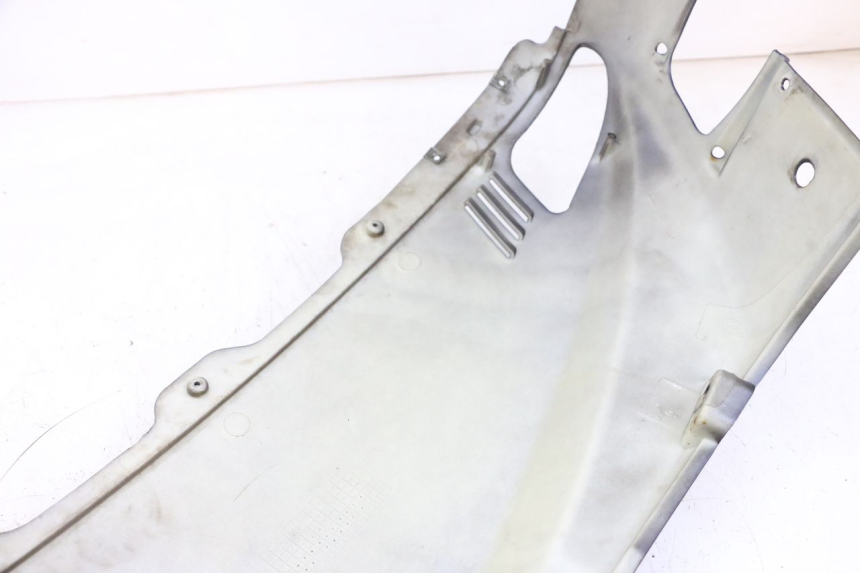 photo de REAR LEFT PANEL JM MOTORS OLDIES GT 4T 50 (2018 - 2025) - Surface and material condition