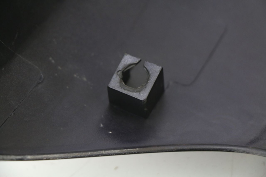 photo de LEFT REAR SIDE PANEL MBK OVETTO 50 (1998 - 2007)