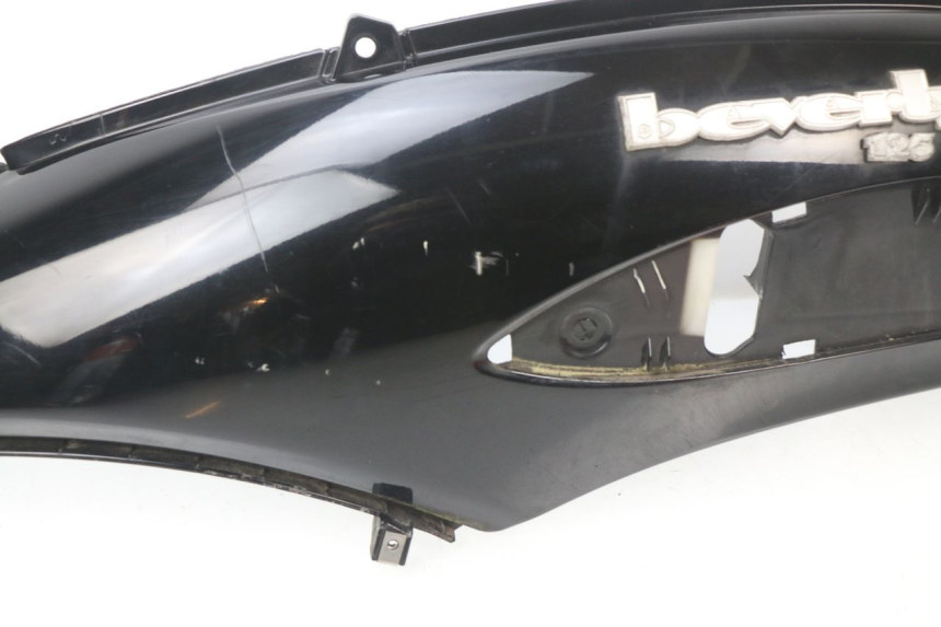 photo de REAR LEFT PANEL PIAGGIO BEVERLY 125 (2001 - 2004)