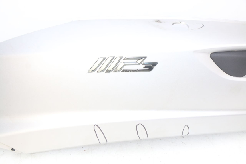 photo de LEFT REAR SIDE PANEL PIAGGIO MP3 500 (2014 - 2016)