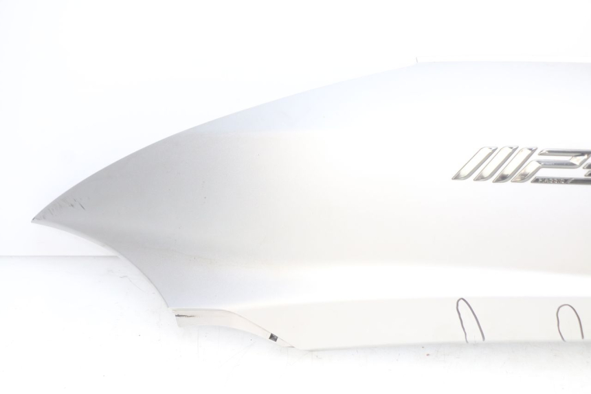photo de LEFT REAR SIDE PANEL PIAGGIO MP3 500 (2014 - 2016)