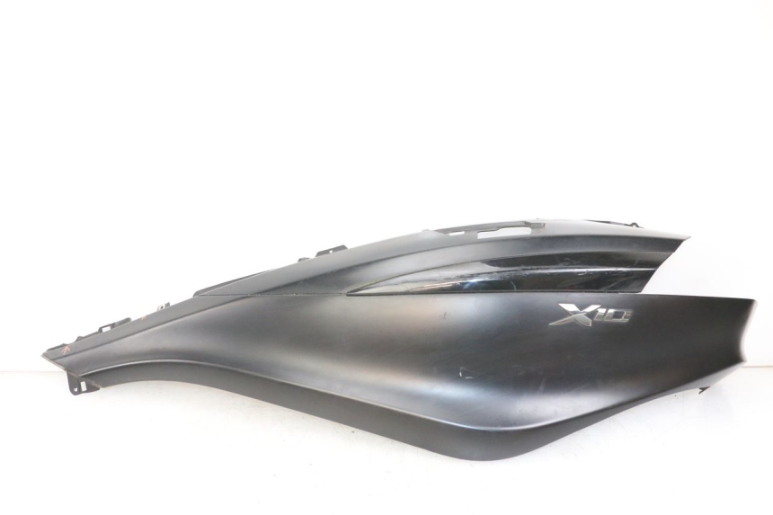 photo de LEFT REAR SIDE PANEL PIAGGIO X10 125 (2012 - 2017)