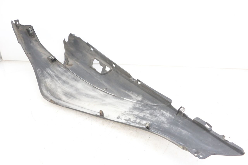 photo de LEFT REAR SIDE PANEL PIAGGIO X10 125 (2012 - 2017)