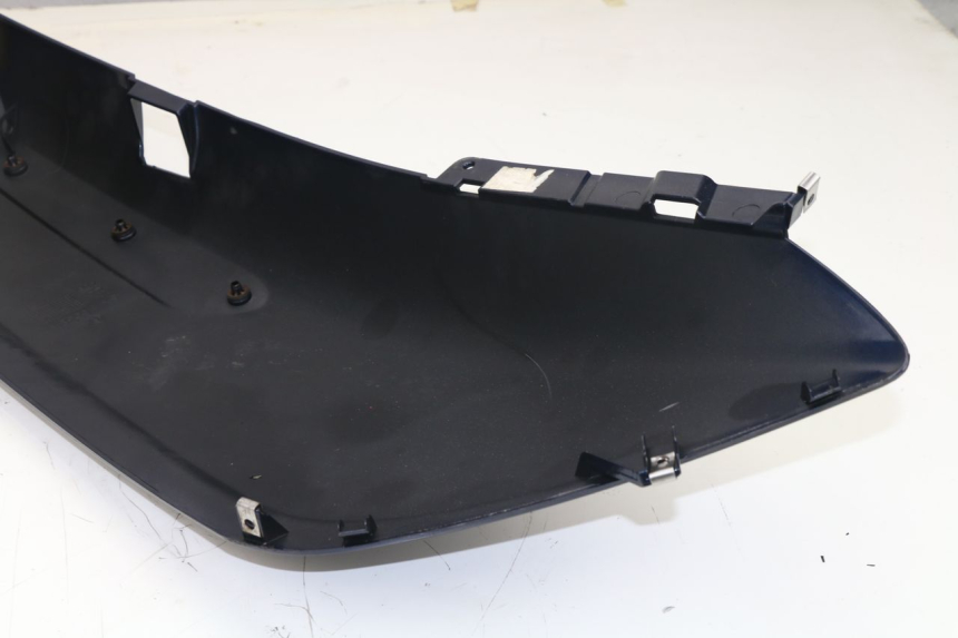 photo de REAR LEFT PANEL PIAGGIO X7 125 (2007 - 2013)