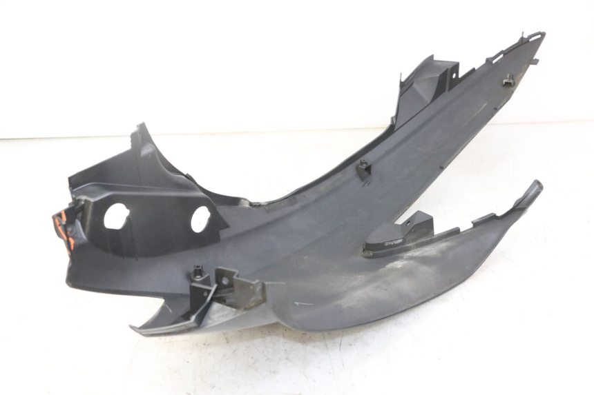 photo de REAR LEFT PANEL SUZUKI BURGMAN 125 (2018 - 2021)