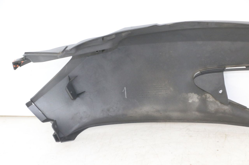 photo de REAR LEFT PANEL SUZUKI BURGMAN 125 (2018 - 2021)