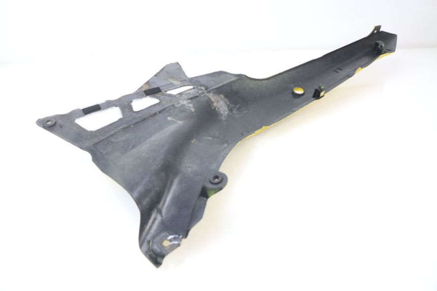 photo de REAR LEFT PANEL SUZUKI GSXF GSX F 600 (1988 - 1997)