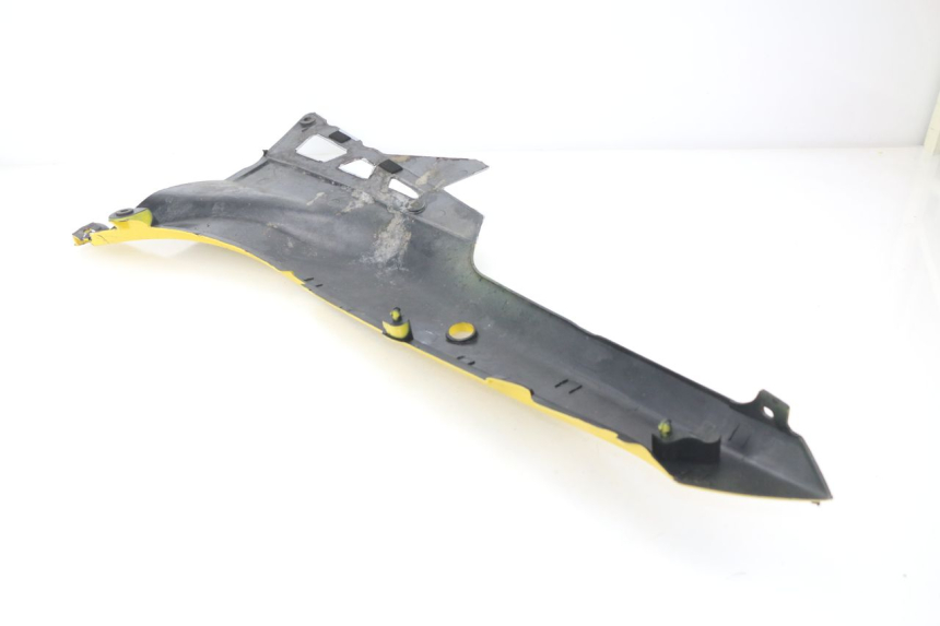 photo de REAR LEFT PANEL SUZUKI GSXF GSX F 600 (1988 - 1997)