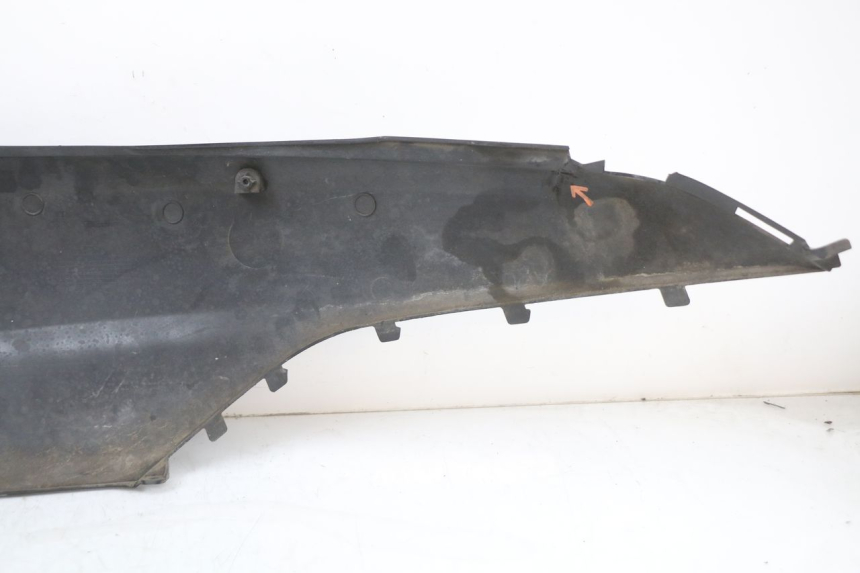 photo de REAR LEFT PANEL SUZUKI UH BURGMAN 125 (2002 - 2006)