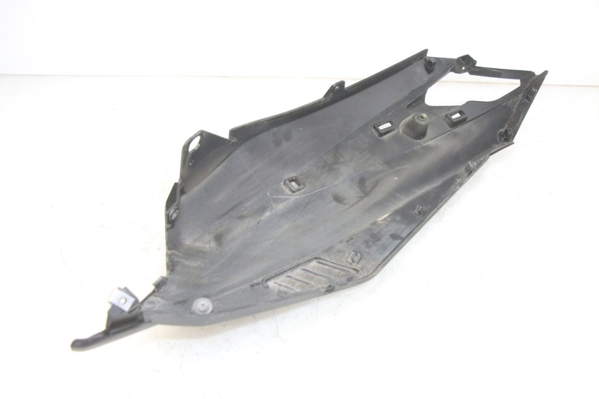 photo de LEFT REAR SIDE PANEL APRILIA SXR 50 (2021 - 2023)