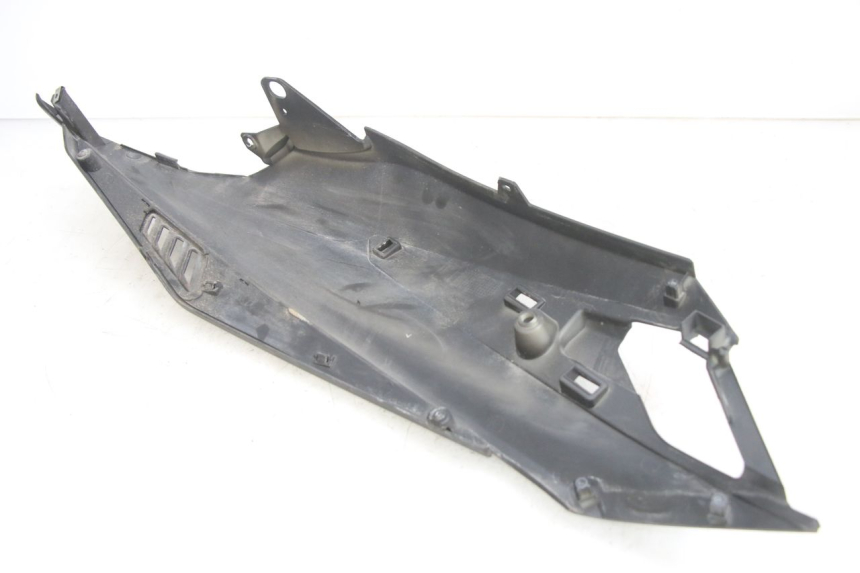 photo de LEFT REAR SIDE PANEL APRILIA SXR 50 (2021 - 2023)