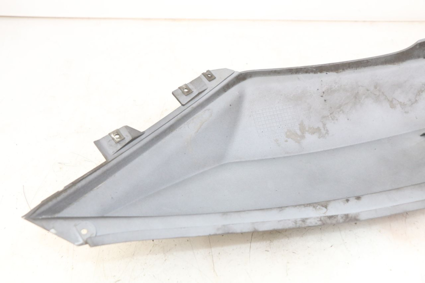 photo de LEFT REAR SIDE PANEL SYM GTS EFI 125 (2012 - 2016)