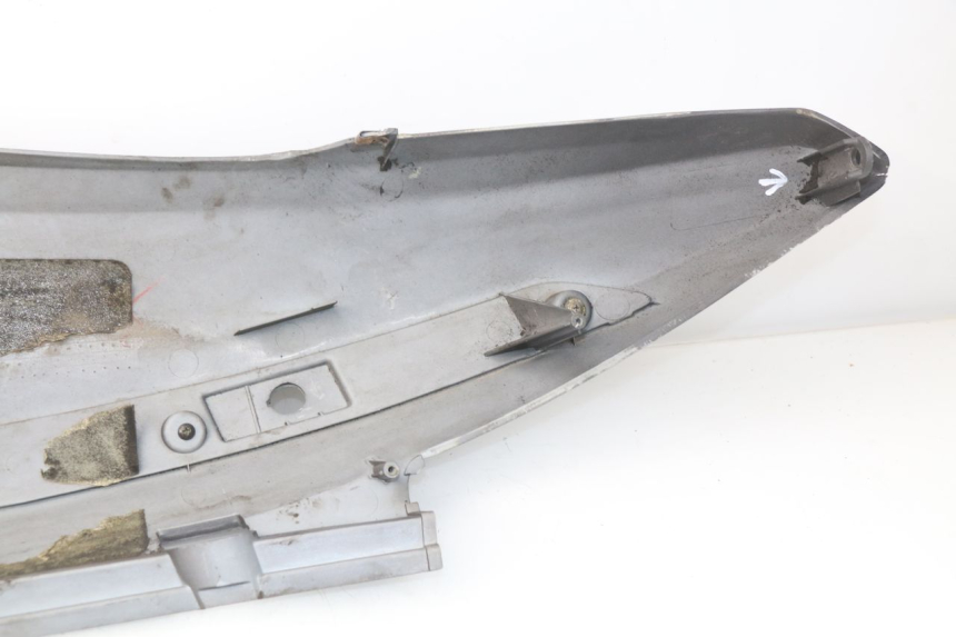 photo de REAR LEFT PANEL SYM GTS EVO 125 (2009 - 2013)