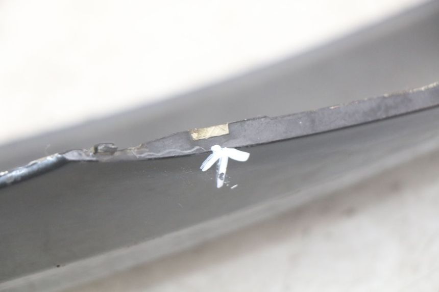 photo de LEFT REAR SIDE PANEL SYM SYMPHONY 125 (2009 - 2015)
