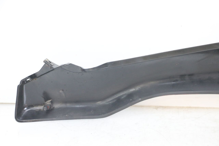 photo de LEFT REAR SIDE PANEL TRIUMPH SPEED TRIPLE T301 900 (1994 - 1996)