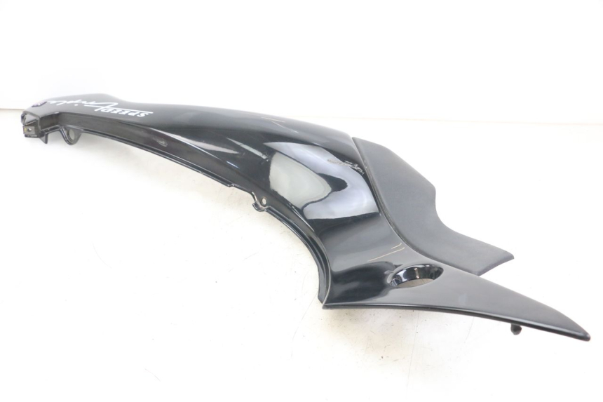 photo de LEFT REAR SIDE PANEL TRIUMPH SPEED TRIPLE T301 900 (1994 - 1996)