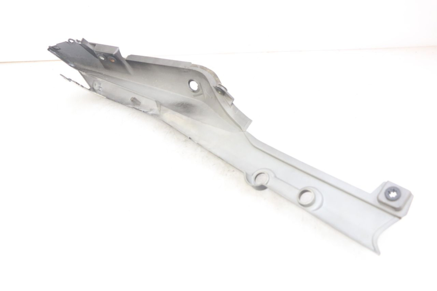 photo de LEFT REAR SIDE PANEL SYM WOLF SB 125 (2011 - 2018)