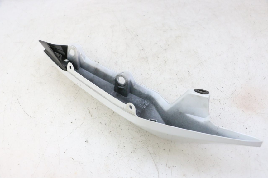 photo de REAR LEFT PANEL YAMAHA XJ6 ABS 600 (2008 - 2016)