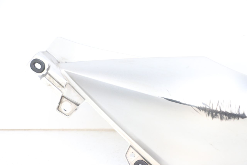 photo de LEFT REAR SIDE PANEL YAMAHA XMAX X-MAX ABS 125 (2017 - 2020)