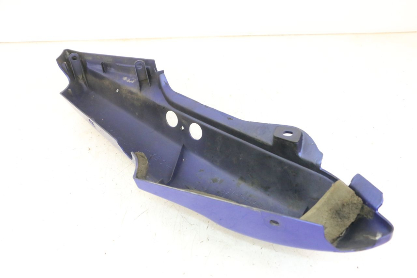 photo de REAR LEFT PANEL YAMAHA FZS FAZER 600 (2001 - 2003)
