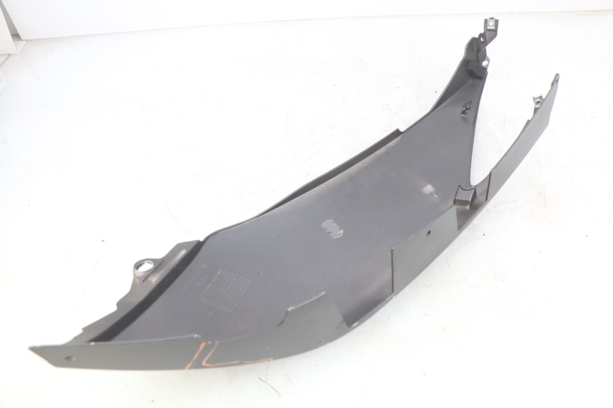 photo de LEFT REAR SIDE PANEL YAMAHA X-MAX XMAX 125 (2010 - 2014)