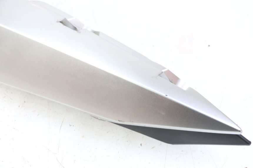 photo de REAR LEFT PANEL YAMAHA XJ6 600 (2008 - 2016)