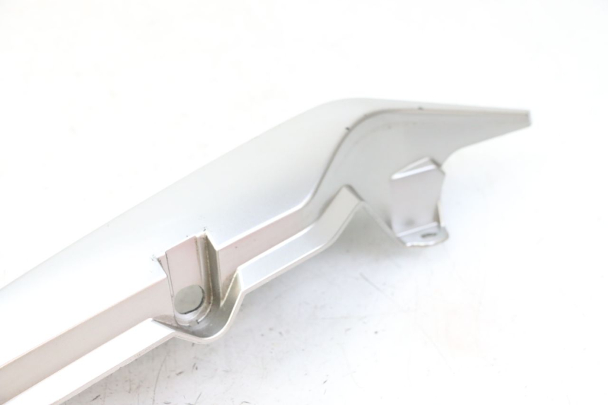 photo de REAR LEFT PANEL YAMAHA XJ6 600 (2008 - 2016)