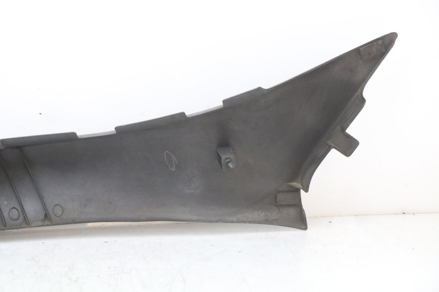 photo de REAR LEFT PANEL YAMAHA XJ600 XJ DIVERSION 600 (1992 - 1997)