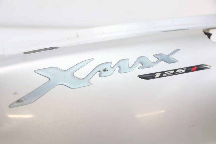 photo de LEFT REAR SIDE PANEL YAMAHA XMAX X-MAX 125 (2006 - 2009)