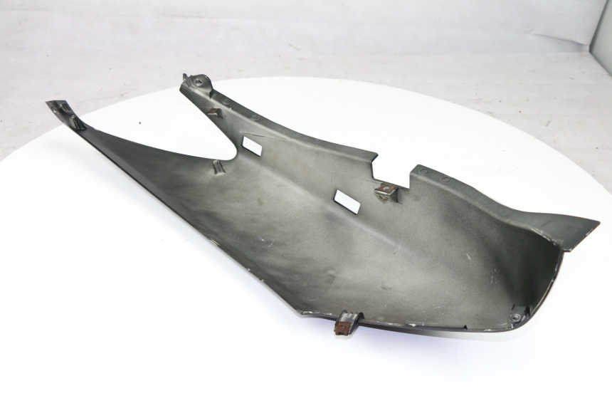 photo de LEFT REAR SIDE PANEL YAMAHA XMAX X-MAX 125 (2006 - 2009)
