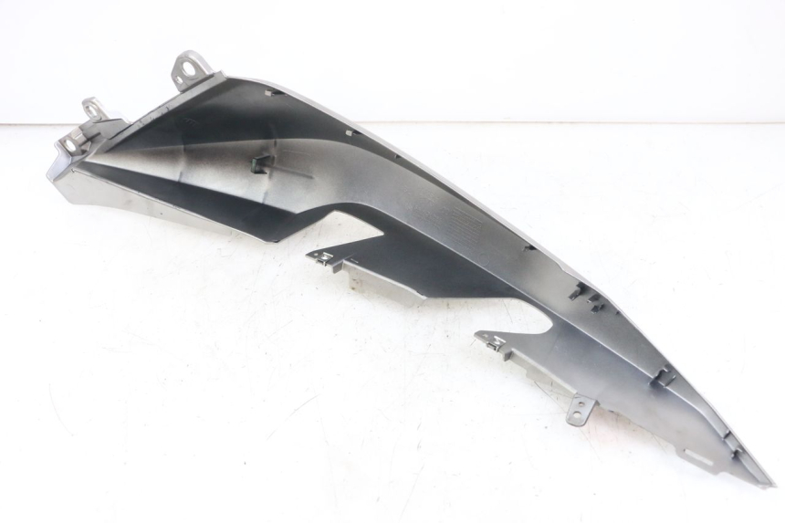 photo de LEFT REAR SIDE PANEL YAMAHA XMAX X-MAX ABS 125 (2017 - 2020)