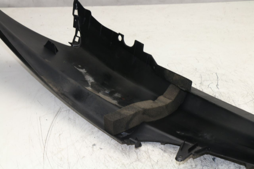 photo de REAR LEFT PANEL YAMAHA YP MAJESTY ABS 400 (2007 - 2009)