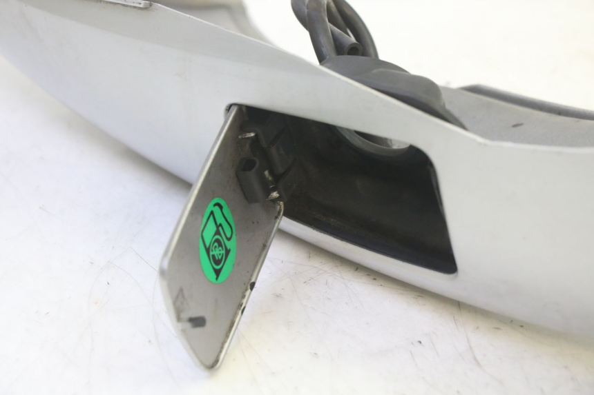 photo de REAR LEFT PANEL YAMAHA YP MAJESTY 125 (2002 - 2006) - Product overview