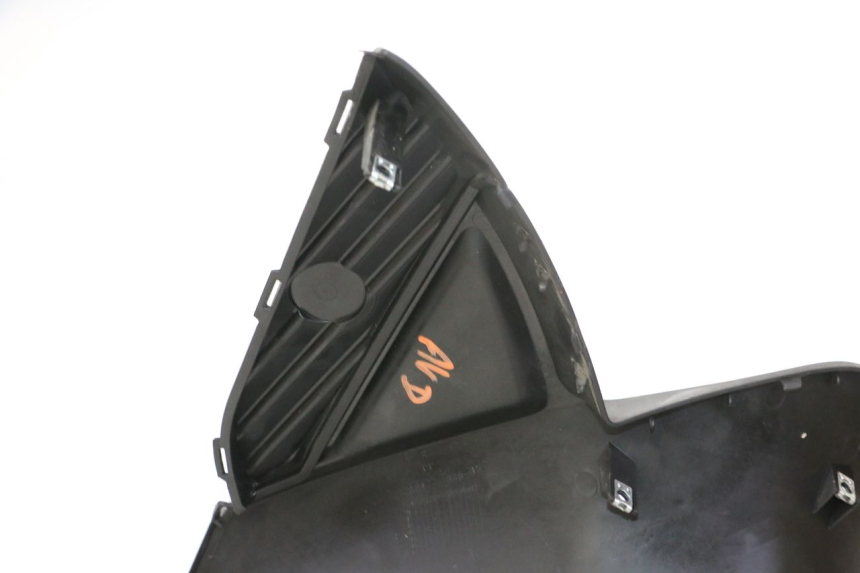 photo de RIGHT FRONT FAIRING QUADRO 4 4D 350 (2015 - 2018)