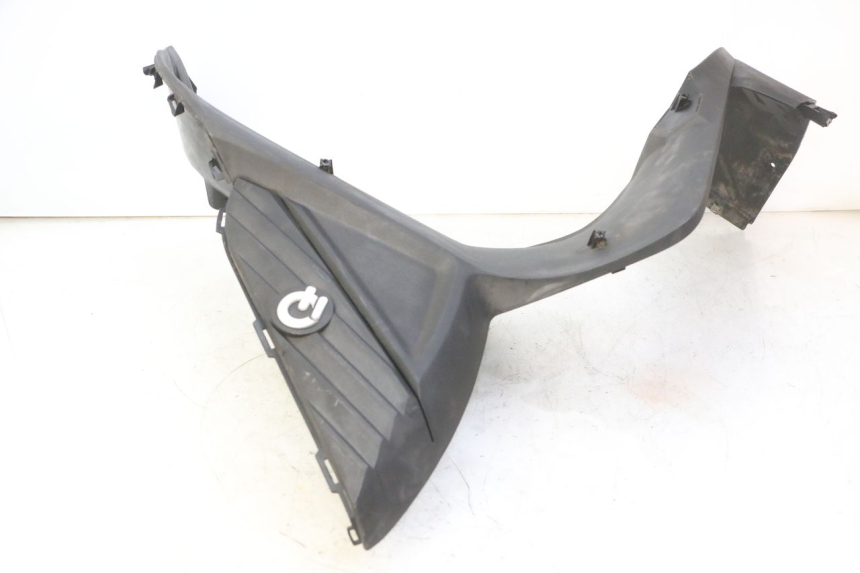 photo de RIGHT FRONT FAIRING QUADRO 4 4D 350 (2015 - 2018)