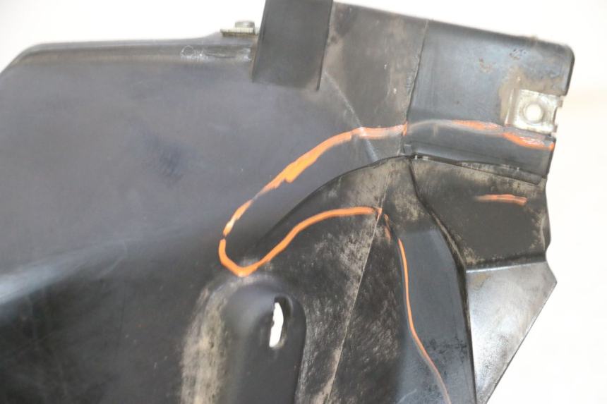 photo de RIGHT FRONT FAIRING QUADRO 4 4D 350 (2015 - 2018)