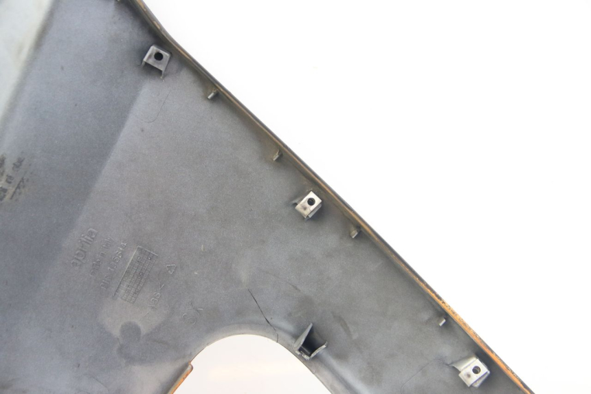 photo de RIGHT FRONT SIDE PANEL APRILIA ATLANTIC 500 (2002 - 2003)