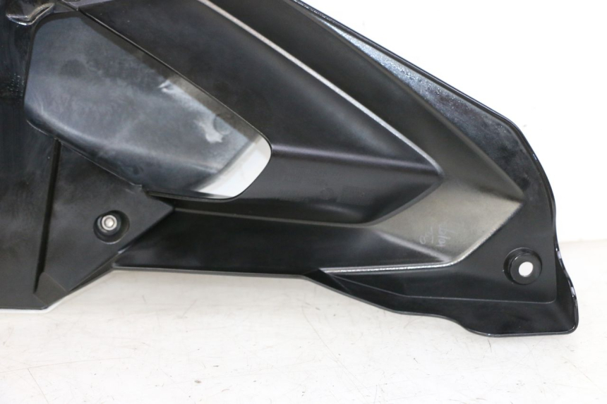 photo de RIGHT FRONT FAIRING BMW G310 R 310 (2016 - 2020)