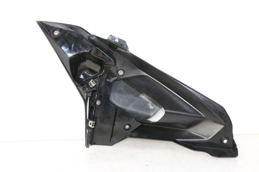 photo de RIGHT FRONT FAIRING BMW G310 R 310 (2016 - 2020)