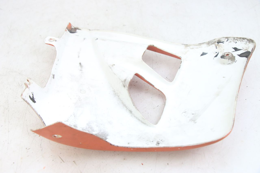 photo de RIGHT FRONT SIDE PANEL GILERA RK 50 (1996 - 1999)