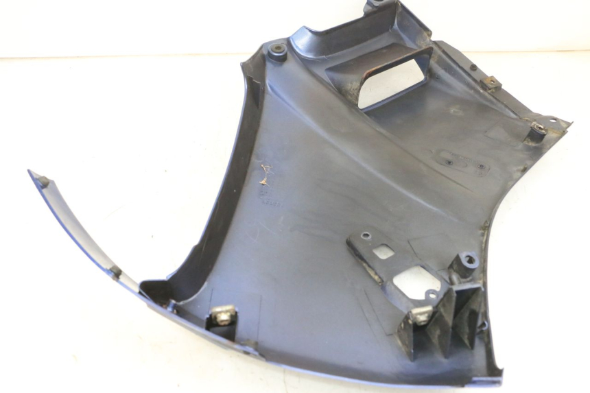 photo de RIGHT FRONT FAIRING KAWASAKI GPX R WARBIRD 600 (1988 - 1993) - Technical close-up