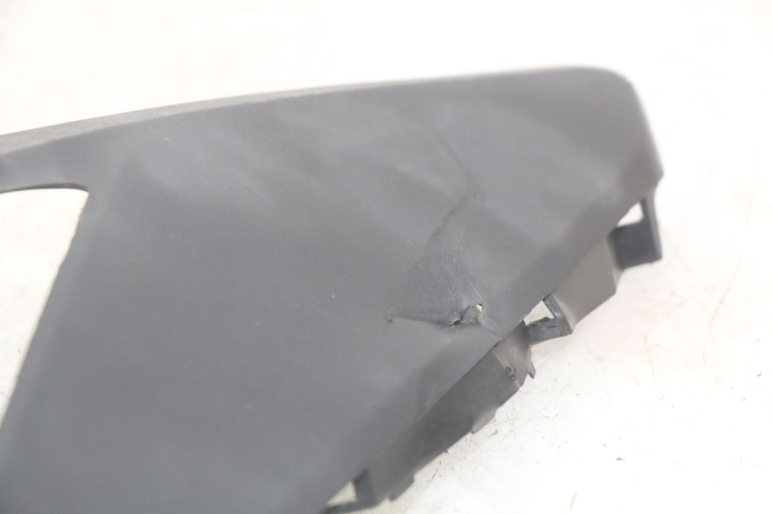 photo de RIGHT FRONT SIDE PANEL KYMCO AGILITY 16+ 4T 50 (2018 - 2023)