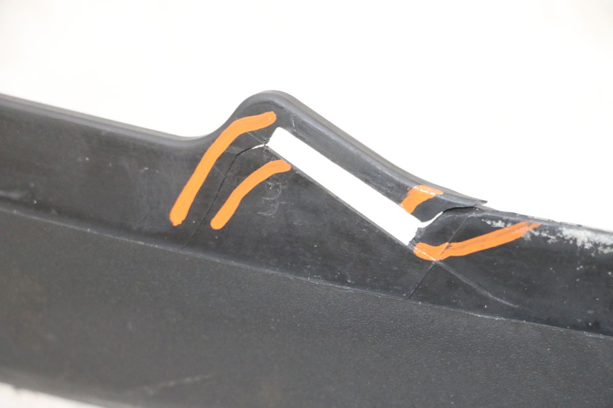 photo de RIGHT FRONT FAIRING PIAGGIO MP3 500 (2016 - 2018) - Alternative perspective