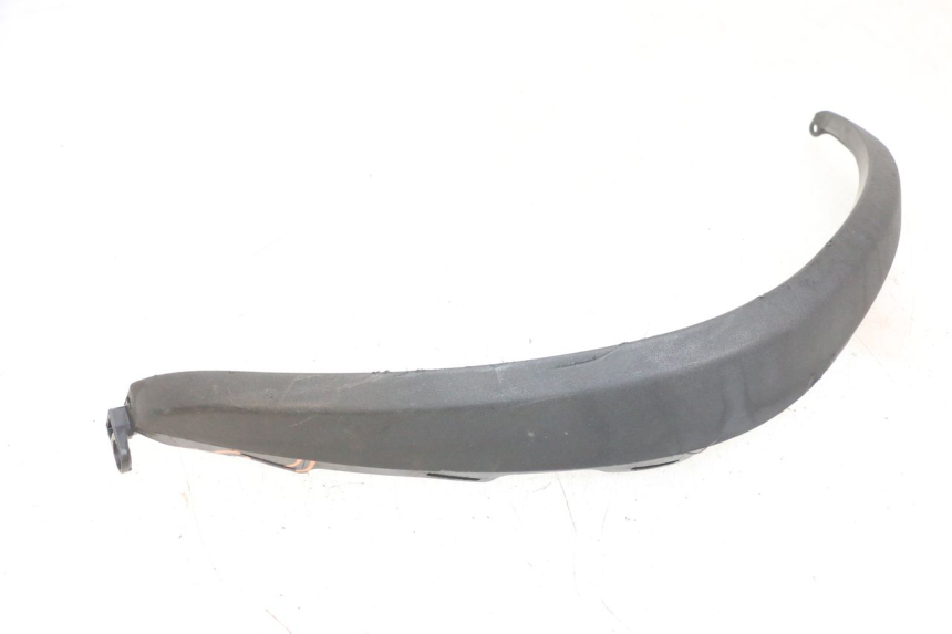 photo de RIGHT FRONT FAIRING PIAGGIO MP3 500 (2016 - 2018) - Technical close-up