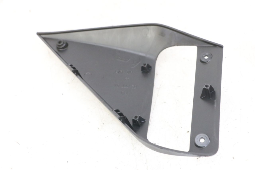 photo de RIGHT FRONT FAIRING GILERA NEXUS 125 (2009 - 2013)