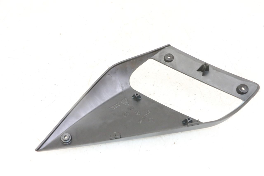 photo de RIGHT FRONT FAIRING GILERA NEXUS 125 (2009 - 2013)