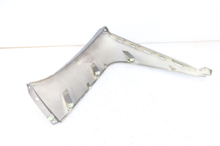 photo de RIGHT FRONT FAIRING PEUGEOT SATELIS 125 (2013 - 2018)