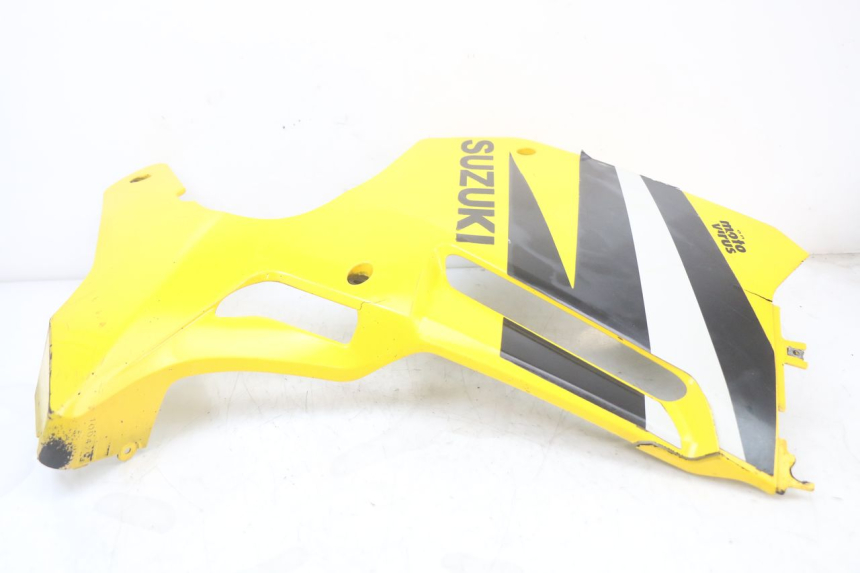 photo de RIGHT FRONT FAIRING SUZUKI GS F 500 (2004 - 2007)