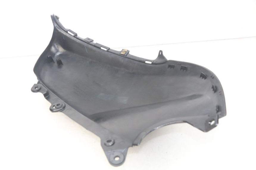 photo de RIGHT FRONT SIDE PANEL SUZUKI XF FREEWIND 650 (1997 - 2003)