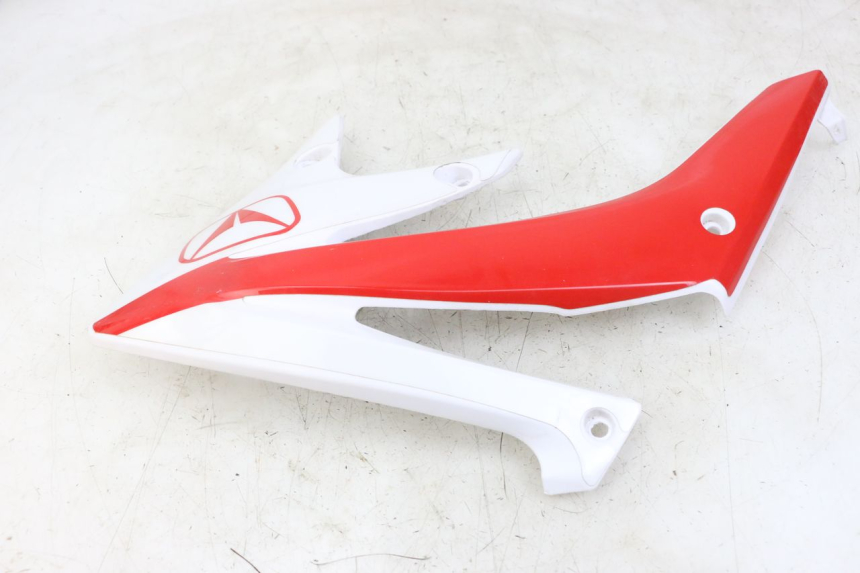 photo de RIGHT FRONT FAIRING VENT DERAPAGE 50 (2018 - 2023)